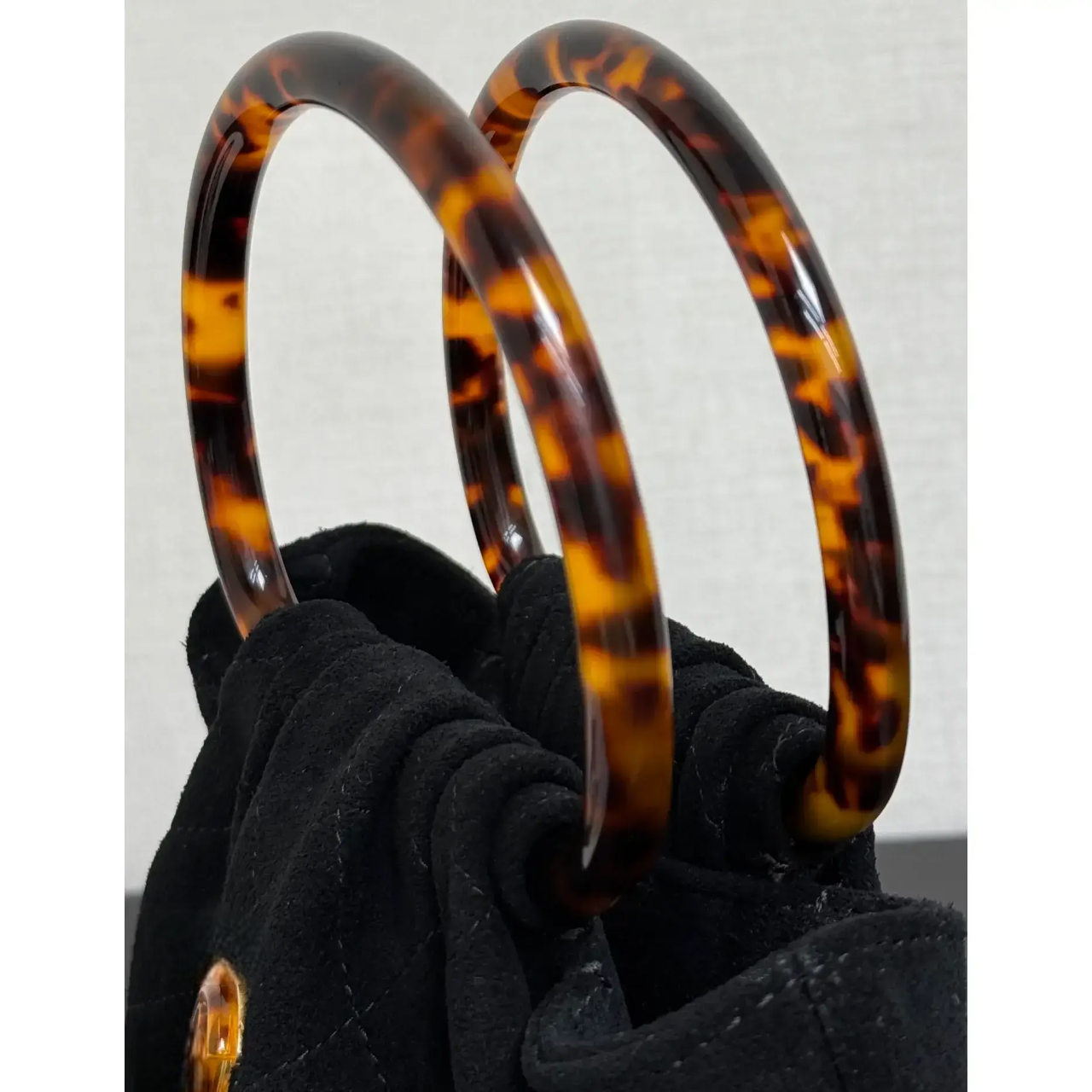 Tortoiseshell Handle Quilted Velvet Pouch Bag