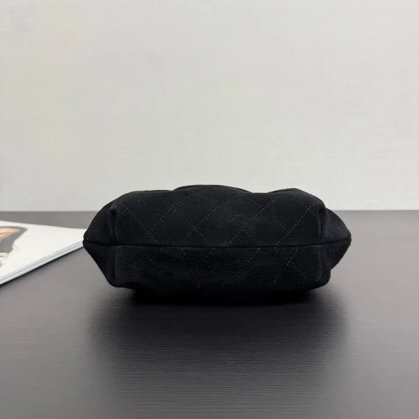 Tortoiseshell Handle Quilted Velvet Pouch Bag