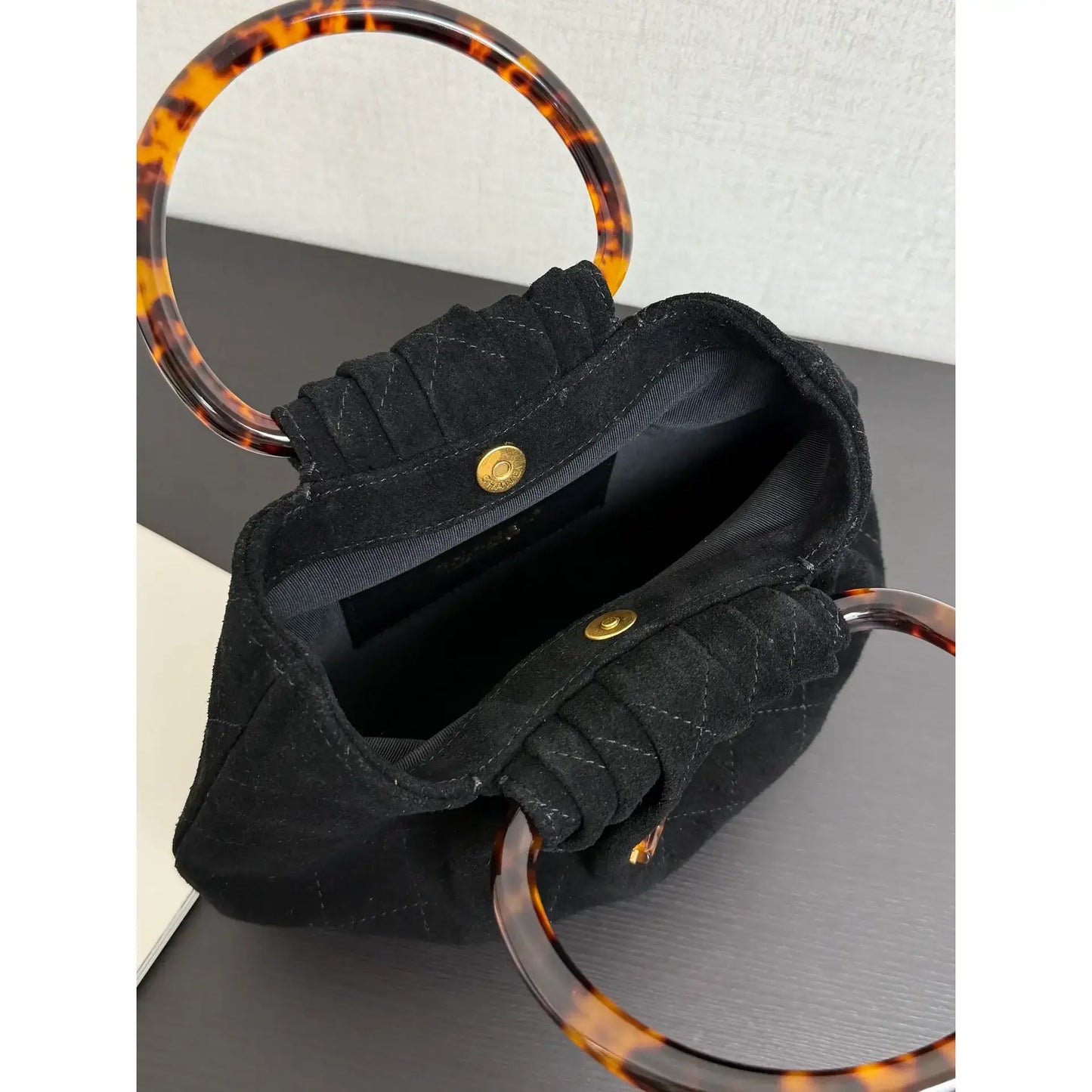 Tortoiseshell Handle Quilted Velvet Pouch Bag