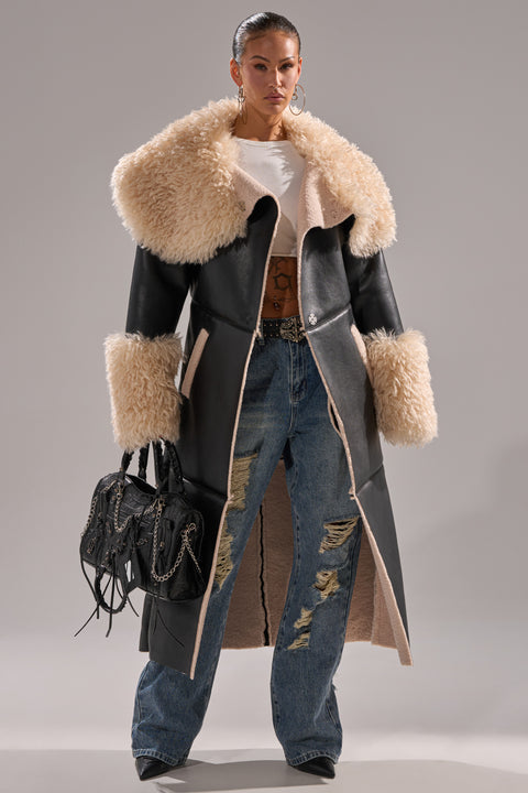 FLUFFY PU TRENCH WITH BONDED SHERPA
