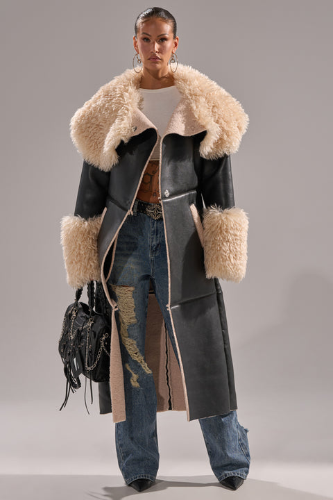 FLUFFY PU TRENCH WITH BONDED SHERPA